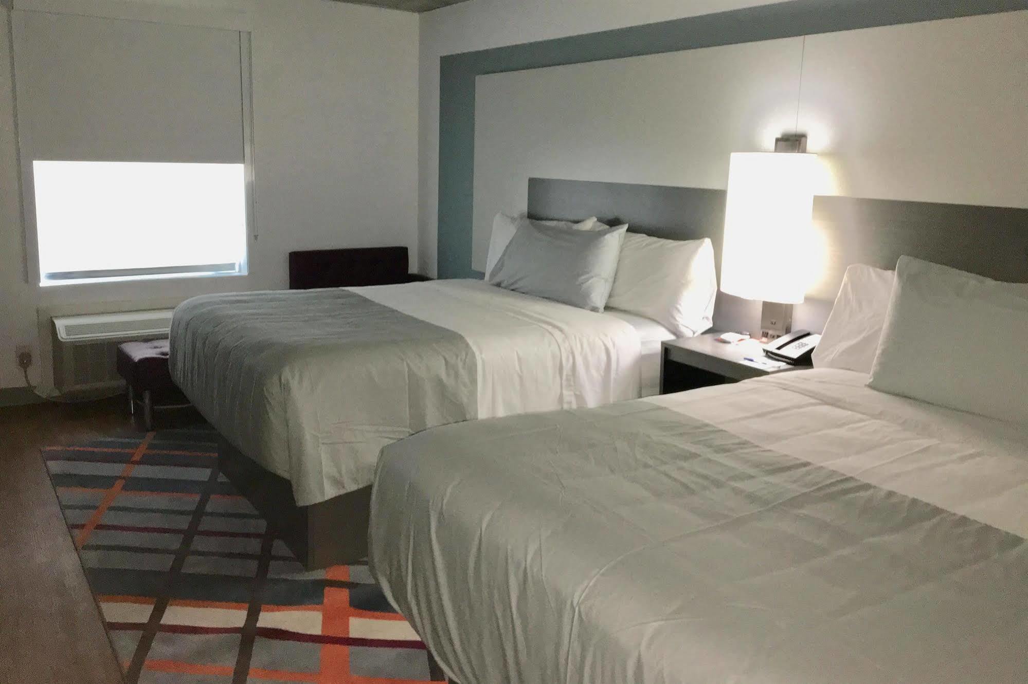 Tryp By Wyndham College Station Hotel Exterior photo